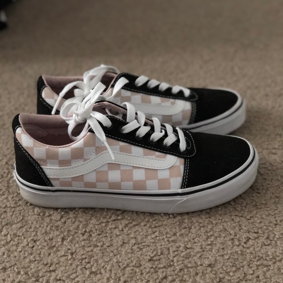 Black and pink/white checkerboard old skool Vans - Picture 1 of 7